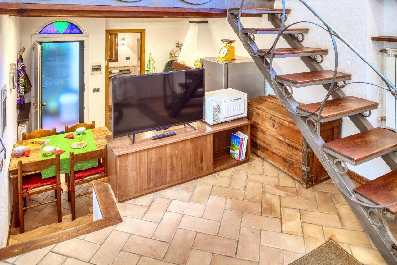 Mario Apartment With Garden Levanto Bagian luar foto