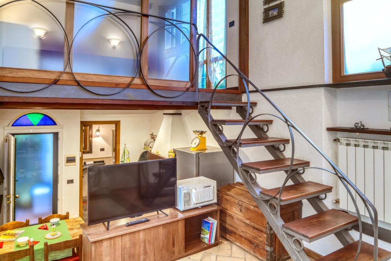 Mario Apartment With Garden Levanto Bagian luar foto