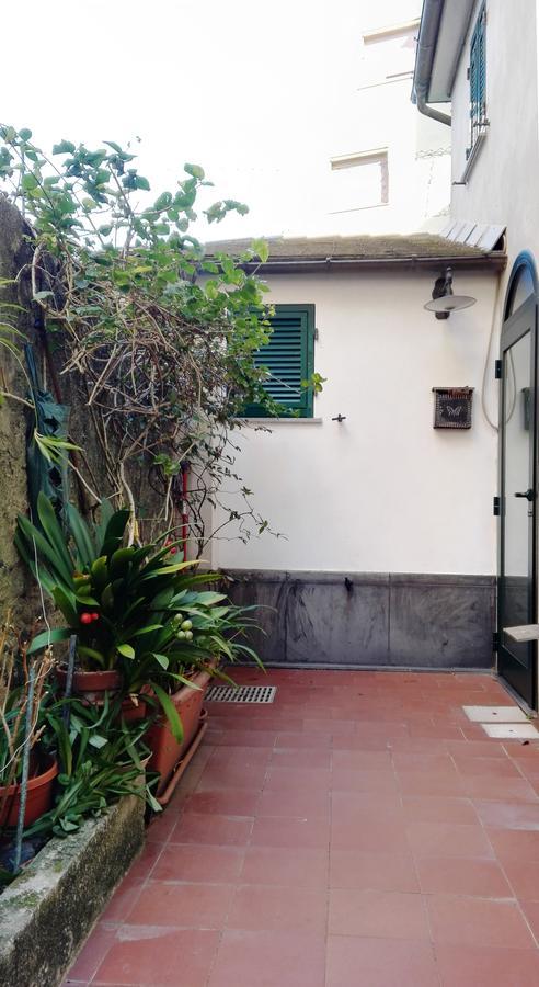 Mario Apartment With Garden Levanto Bagian luar foto